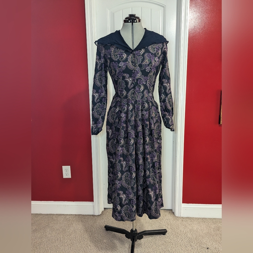 Vintage Laura Ashley Midi Prairie Paisley Dress